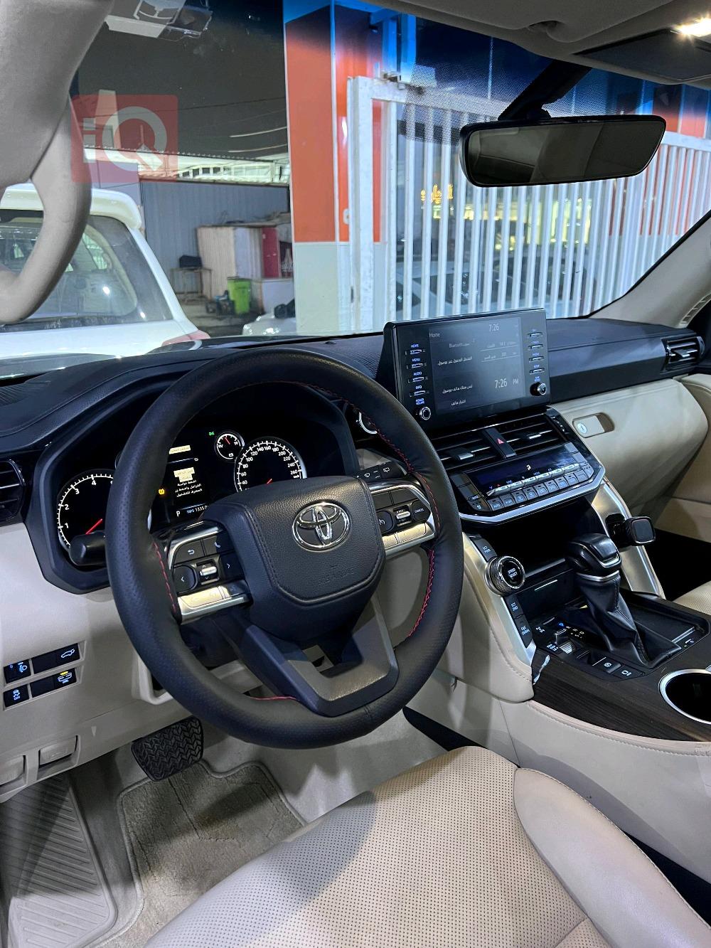 تويوتا لاندكروزر